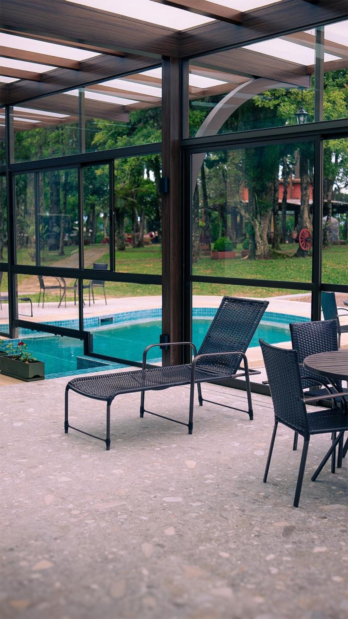 Hotel Renar ไฟรบัวร์กุ ภายนอก รูปภาพ