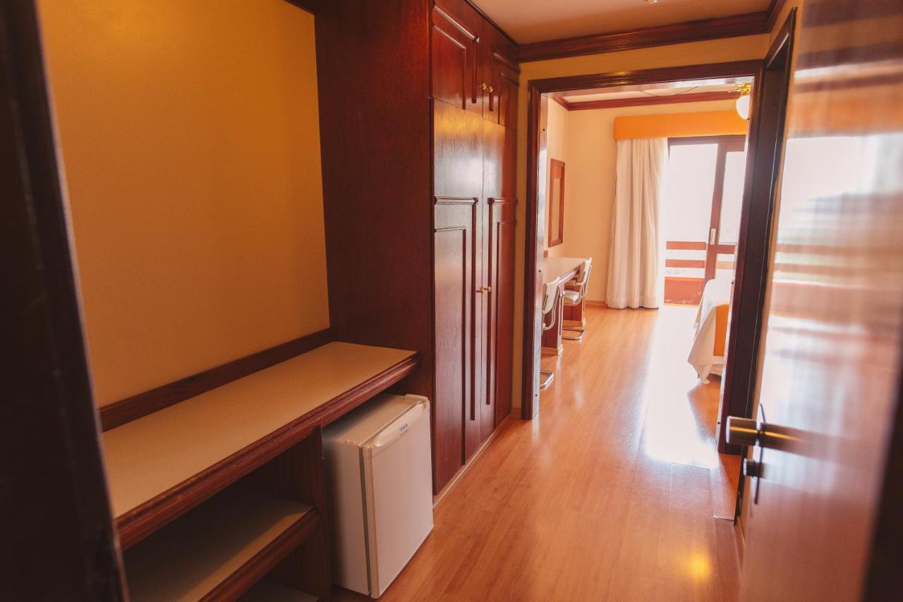 Hotel Renar ไฟรบัวร์กุ ภายนอก รูปภาพ