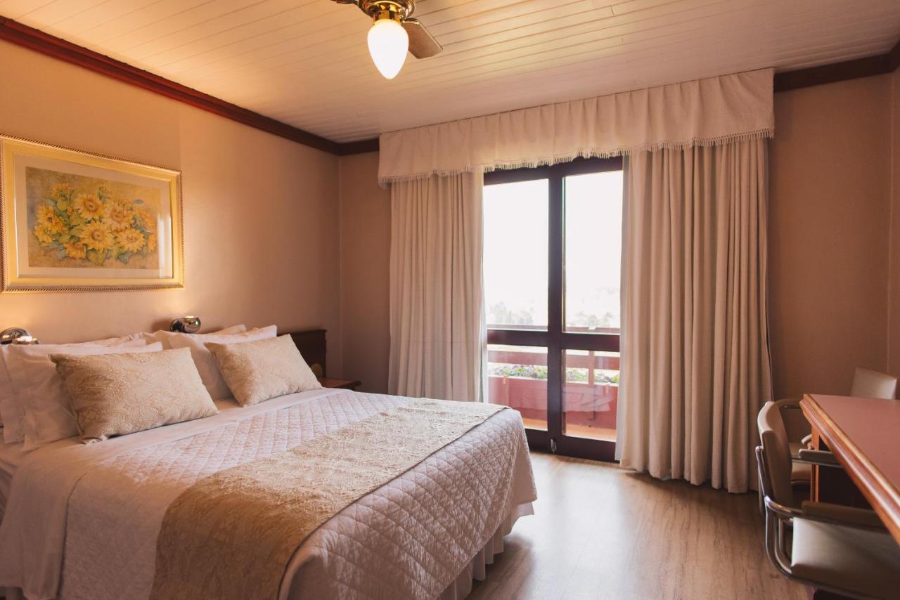Hotel Renar ไฟรบัวร์กุ ภายนอก รูปภาพ