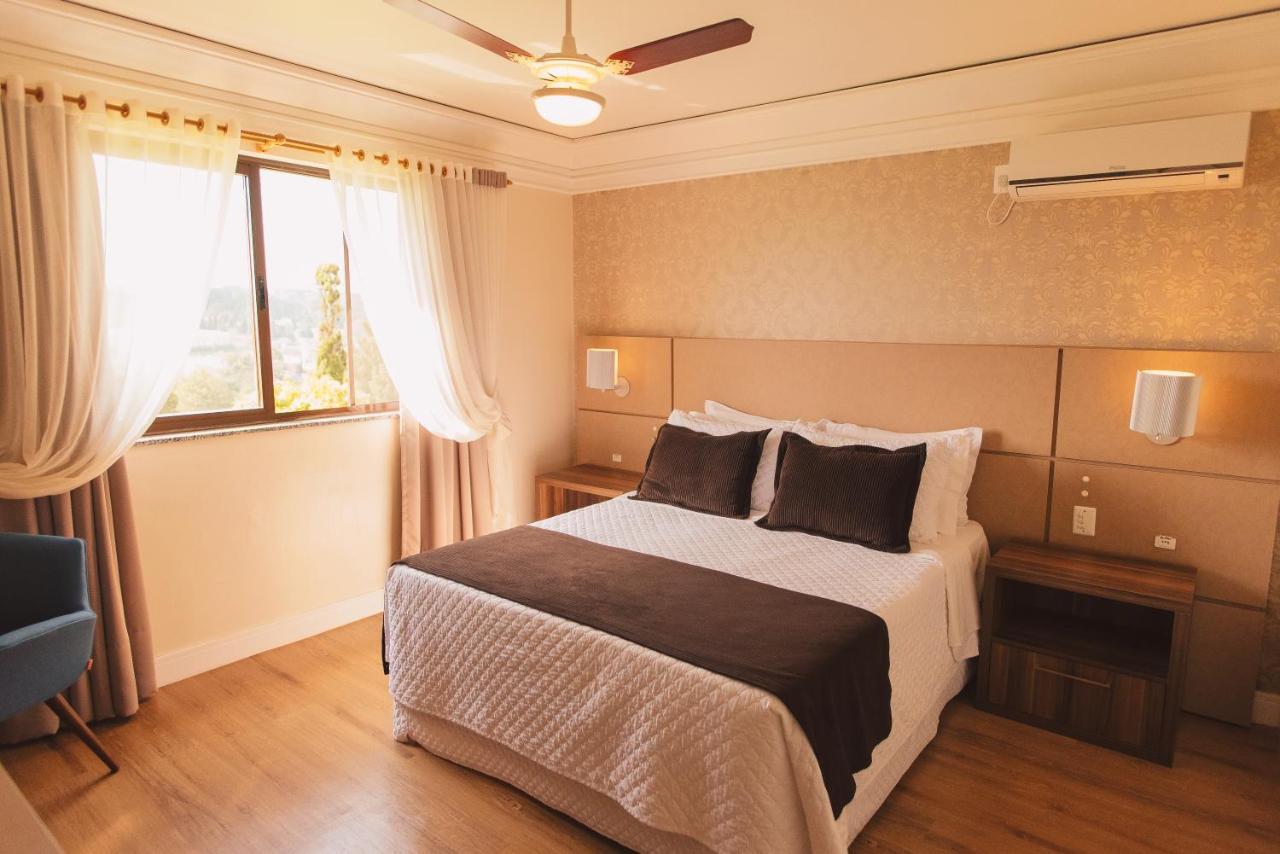 Hotel Renar ไฟรบัวร์กุ ภายนอก รูปภาพ