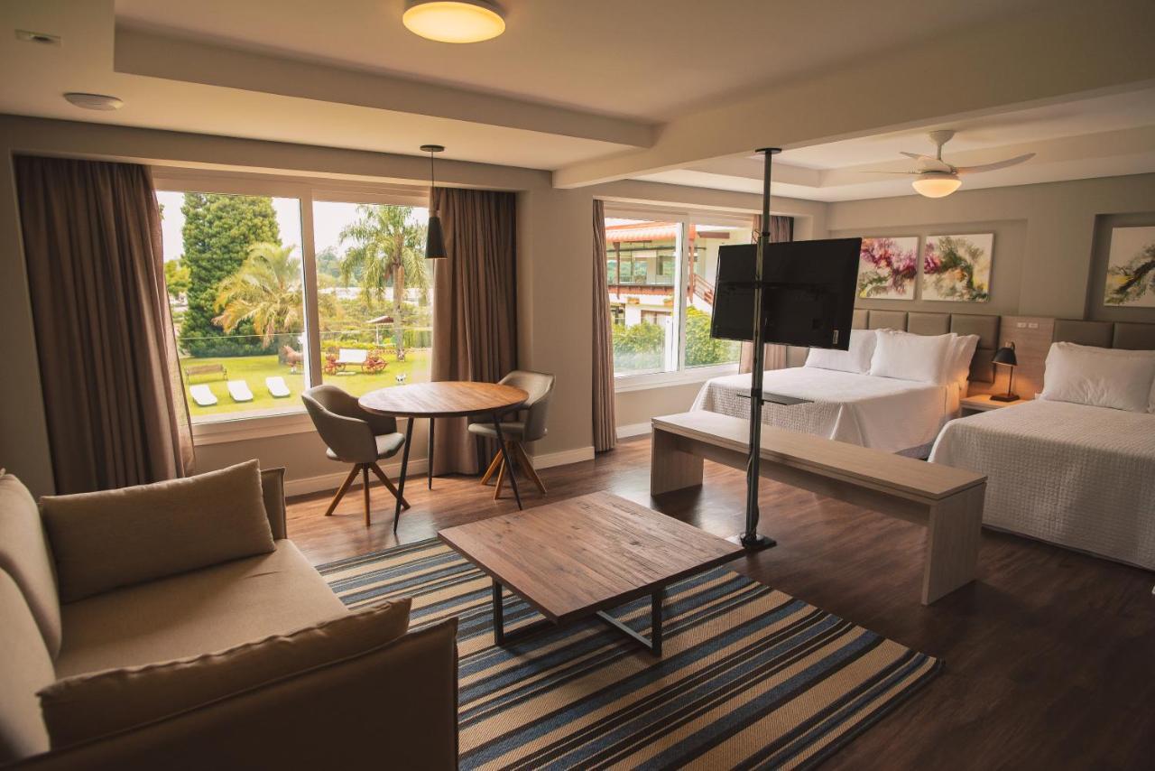 Hotel Renar ไฟรบัวร์กุ ภายนอก รูปภาพ