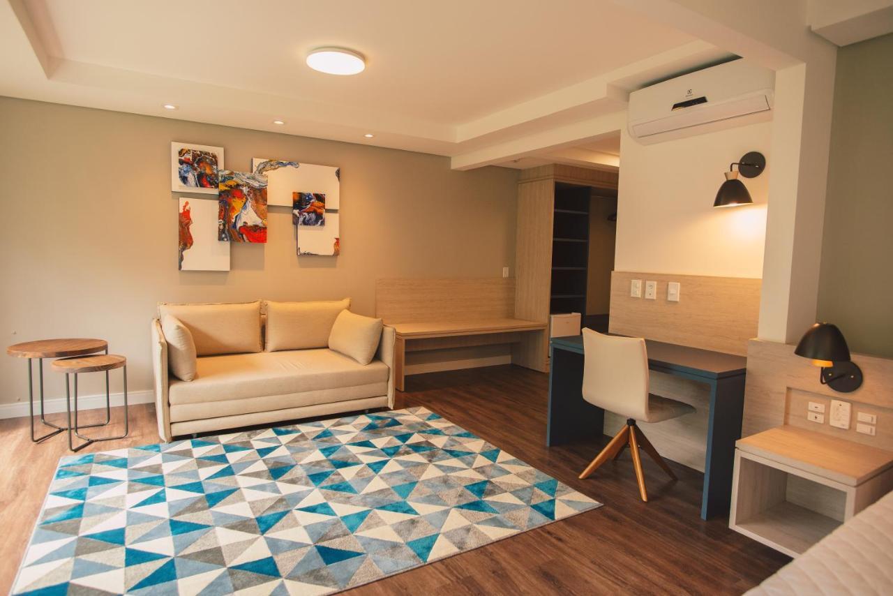 Hotel Renar ไฟรบัวร์กุ ภายนอก รูปภาพ