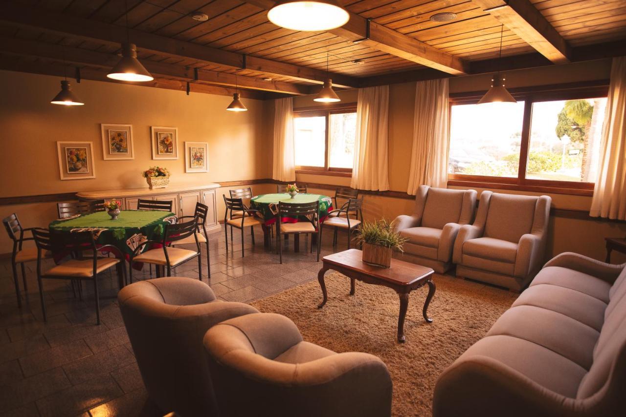 Hotel Renar ไฟรบัวร์กุ ภายนอก รูปภาพ
